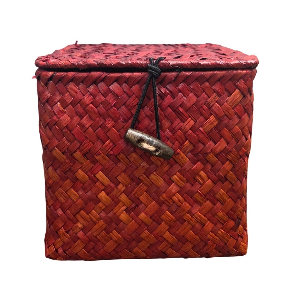 Red Woven Straw Square Box Wood Toggle Small Decorative Rattan Wicker Basket